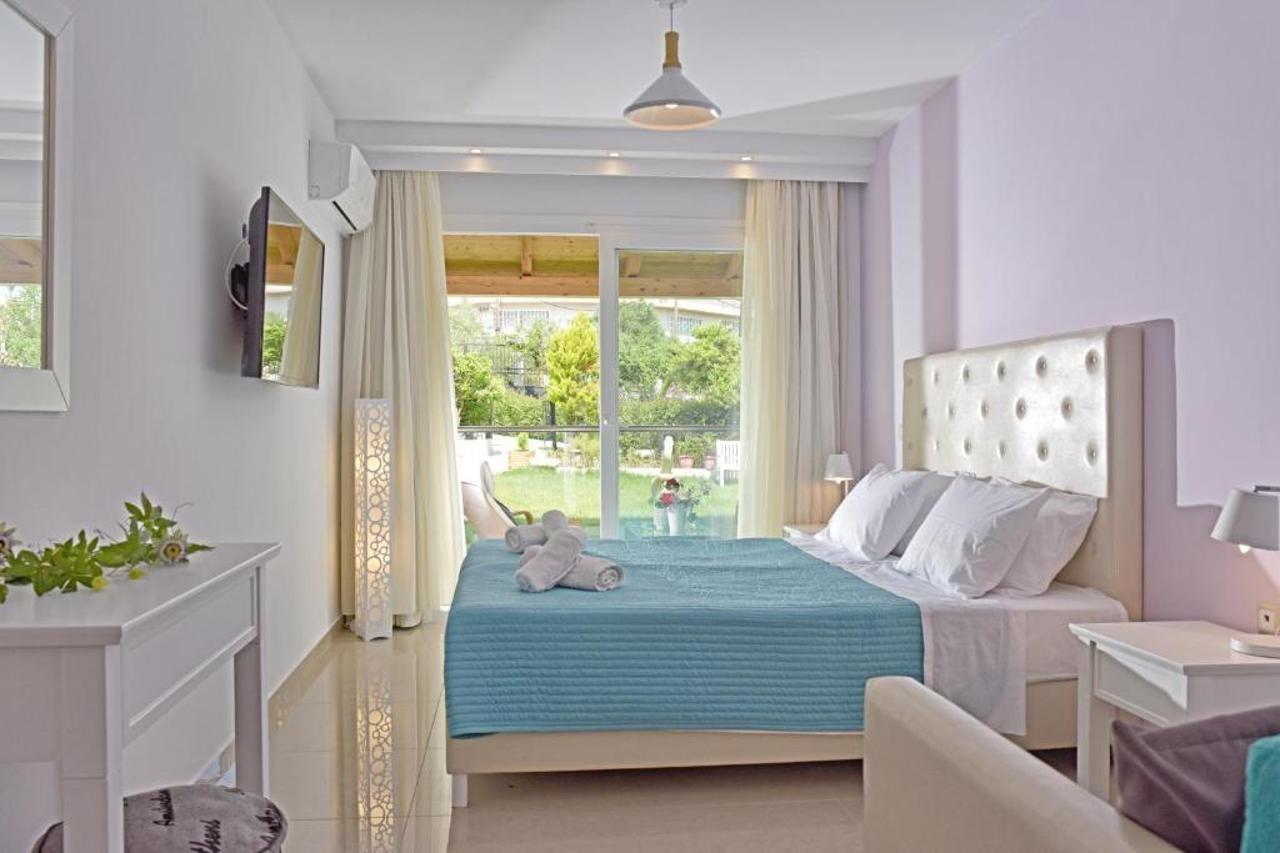 Palapart Gikas Suites And Studios Gouviá Eksteriør bilde