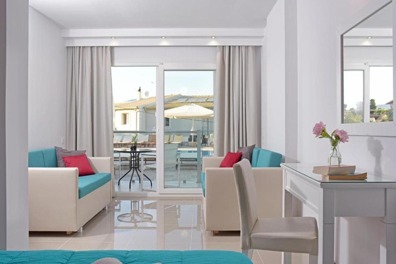 Palapart Gikas Suites And Studios Gouviá Eksteriør bilde