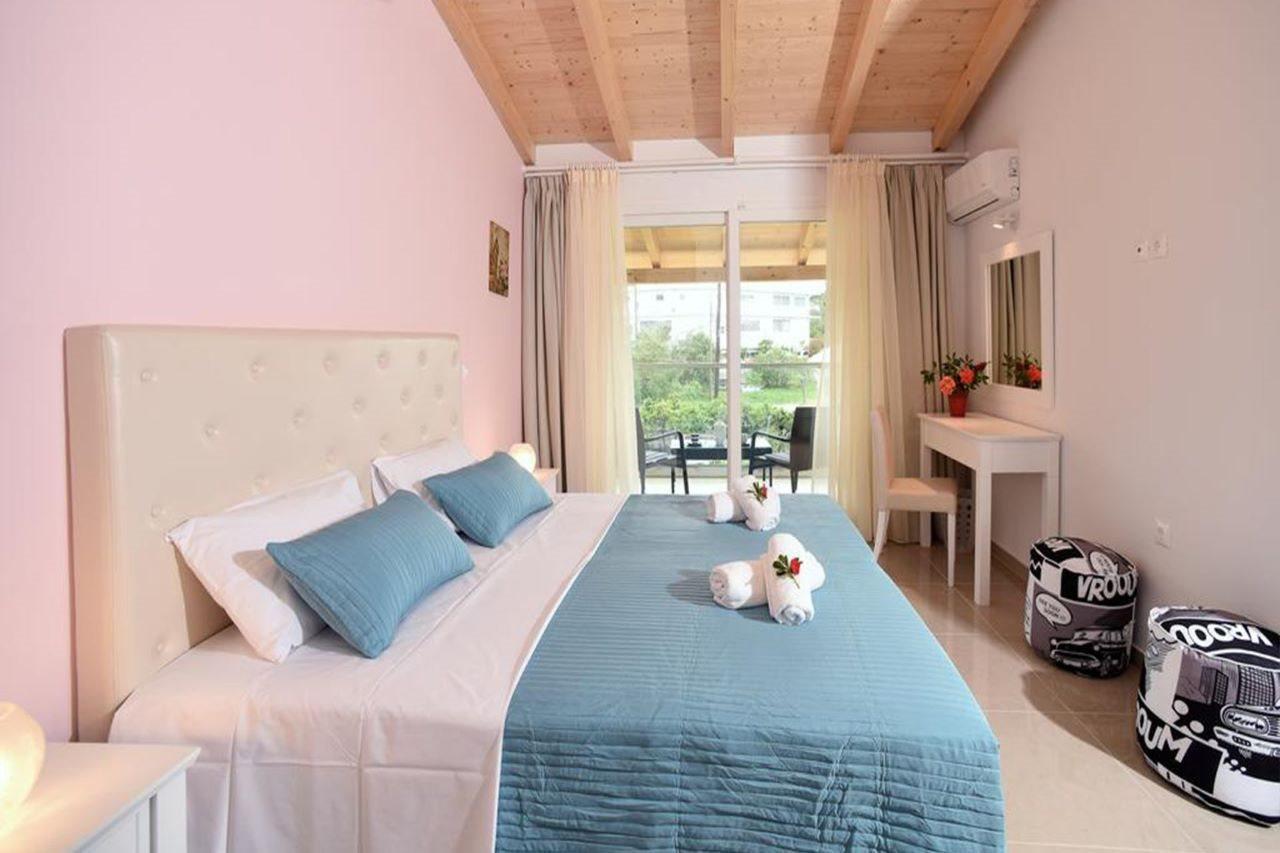 Palapart Gikas Suites And Studios Gouviá Eksteriør bilde